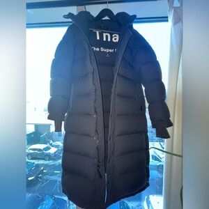 Aritzia TNA The Super Puff Long Black Puffer Jacket (Matte)